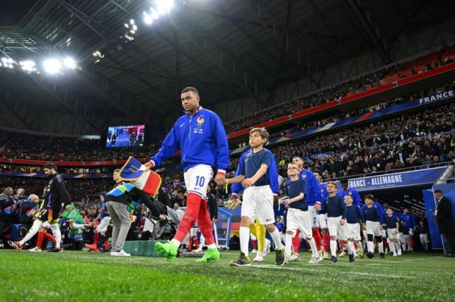 反恐精英-姆巴佩如何融入巴黎锋群，德尚能否复制恩里克？